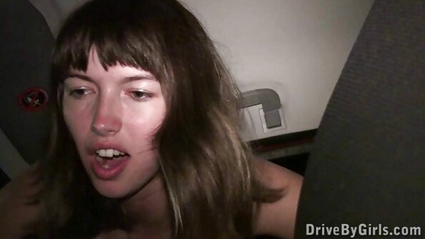 Victoria amator porno turk Stephanie kafa verir ve arabada becerdin alır