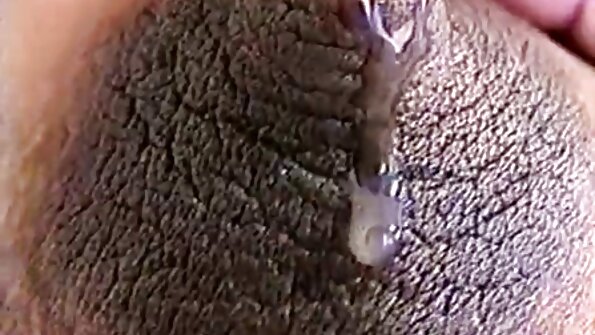 Horoz seven ormanda amatör porno esmer işini yapıyor