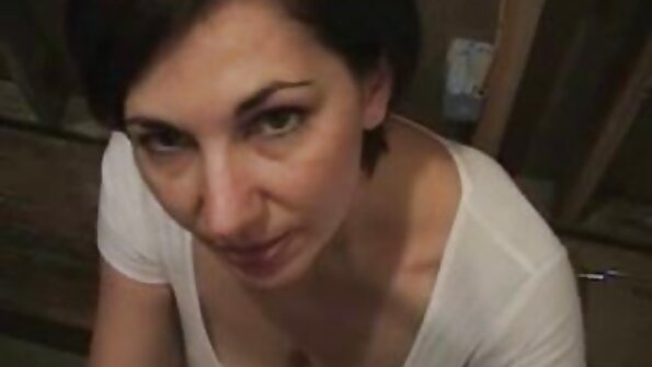 Rüya gibi sarışın eğilir ve türbanlı porno amatör delinir