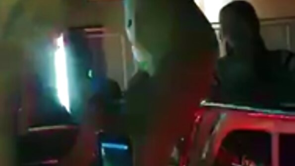 MILF türk amatör porno gizli çekim Michelle B Büyük Raflarını Seviyor