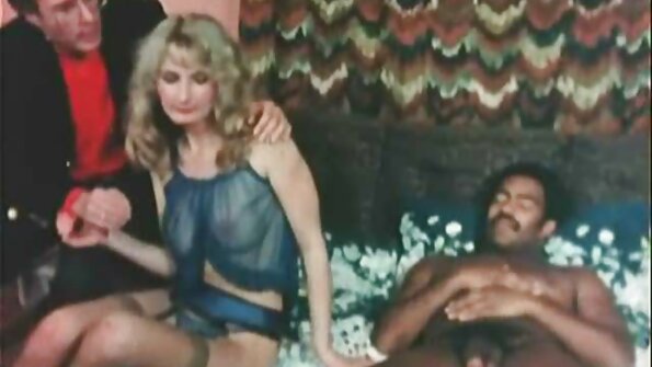 Baştan çıkarıcı şişman amatör porno kadınlar kocalarını aldatıyor