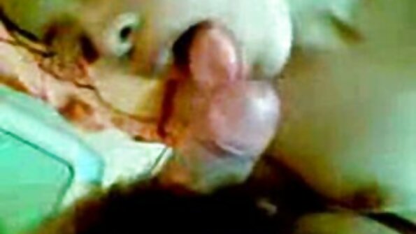Kamilla sıcak bir havuz çocuğu türk liseli amatör porno baştan çıkarıyor